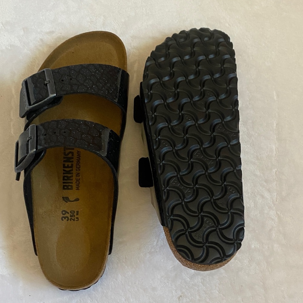 Birkenstock Black Glossy Sandals - Picture 6 of 6